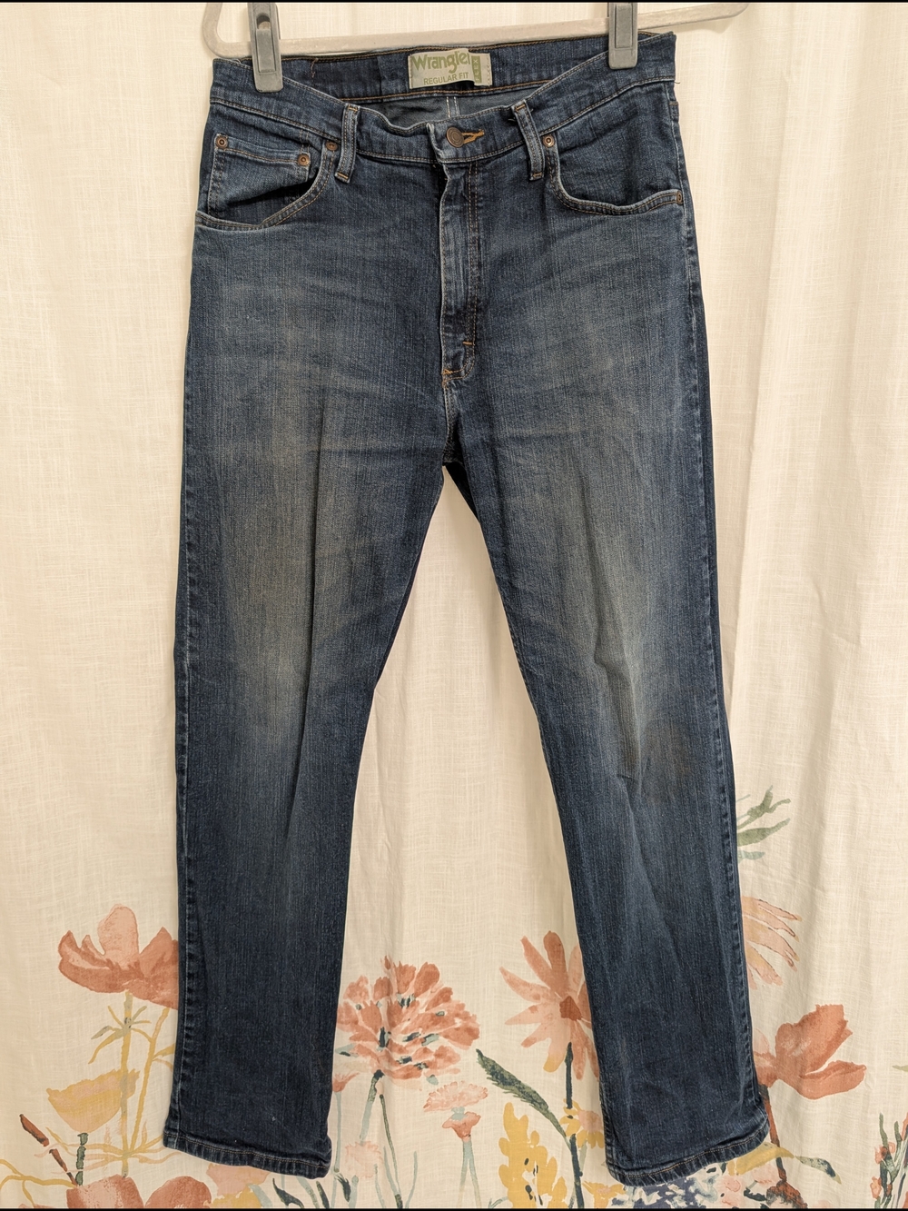 Wrangler Men's Blue Classic Straight Jeans